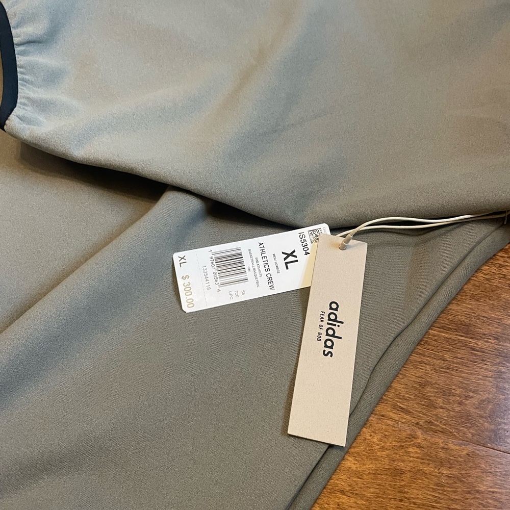 New Fear Of God Adidas Crew Sweatshirt XL - Picture 8 of 16